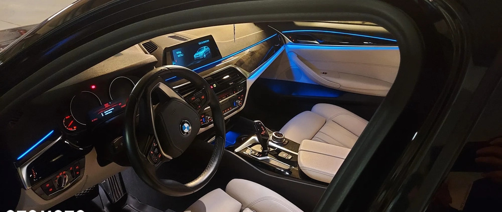 BMW Seria 5 cena 125000 przebieg: 86500, rok produkcji 2018 z Warszawa małe 92
